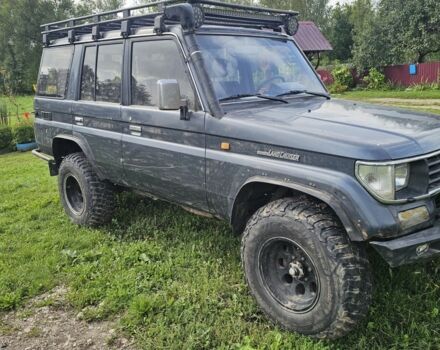 Синий Тойота Ленд Крузер 70, объемом двигателя 3 л и пробегом 205 тыс. км за 16000 $, фото 1 на Automoto.ua