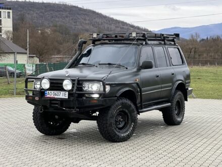 Зелений Тойота Ленд Крузер 80, об'ємом двигуна 4.5 л та пробігом 300 тис. км за 17500 $, фото 1 на Automoto.ua