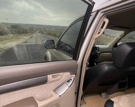 Бежевый Тойота Ленд Крузер Прадо 120, объемом двигателя 2.7 л и пробегом 310 тыс. км за 302 $, фото 6 на Automoto.ua