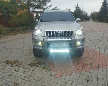 Бежевий Тойота Ленд Крузер Прадо 120, об'ємом двигуна 2.7 л та пробігом 330 тис. км за 9999 $, фото 1 на Automoto.ua