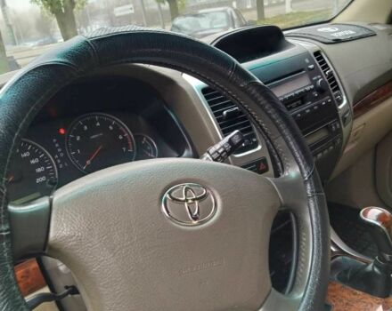 Бежевий Тойота Ленд Крузер Прадо 120, об'ємом двигуна 4 л та пробігом 330 тис. км за 12500 $, фото 3 на Automoto.ua