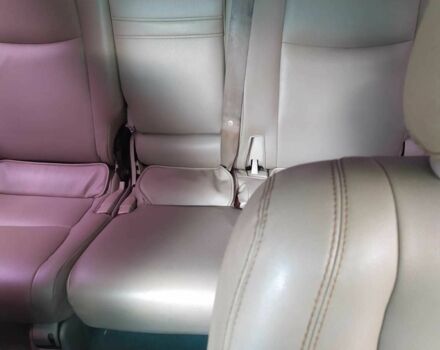 Бежевый Тойота Ленд Крузер Прадо 120, объемом двигателя 4 л и пробегом 330 тыс. км за 13500 $, фото 4 на Automoto.ua