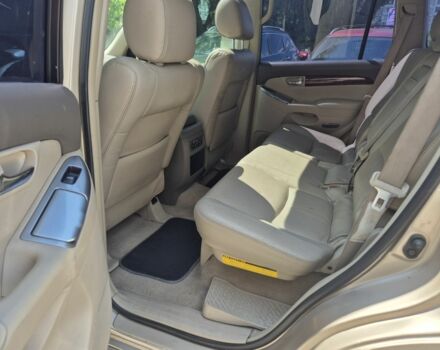 Бежевый Тойота Ленд Крузер Прадо 120, объемом двигателя 4 л и пробегом 315 тыс. км за 11400 $, фото 4 на Automoto.ua