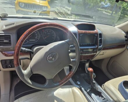 Бежевый Тойота Ленд Крузер Прадо 120, объемом двигателя 4 л и пробегом 315 тыс. км за 11400 $, фото 3 на Automoto.ua