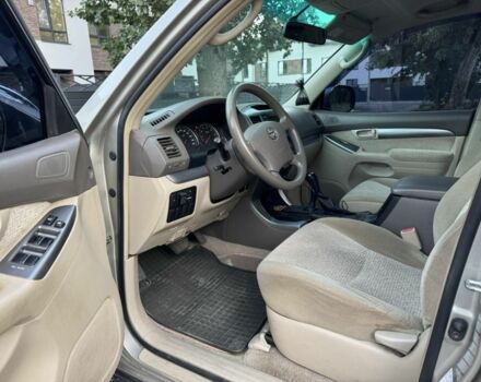 Бежевый Тойота Ленд Крузер Прадо 120, объемом двигателя 2.7 л и пробегом 156 тыс. км за 12300 $, фото 3 на Automoto.ua