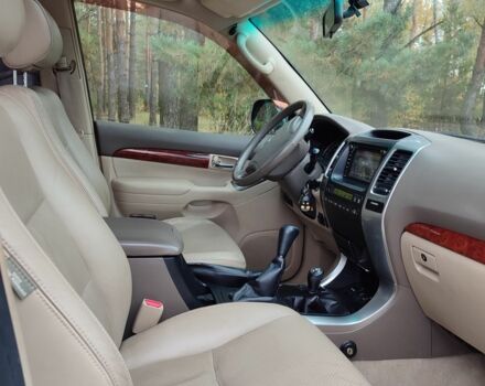 Бежевый Тойота Ленд Крузер Прадо 120, объемом двигателя 4 л и пробегом 203 тыс. км за 13800 $, фото 6 на Automoto.ua