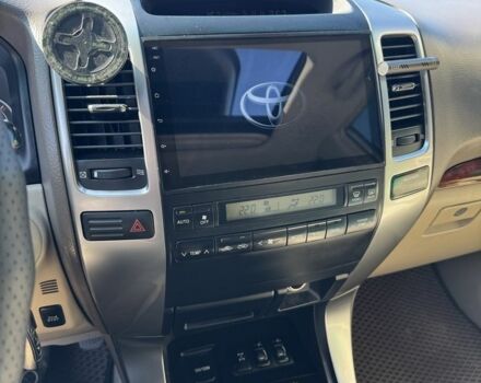 Бежевый Тойота Ленд Крузер Прадо 120, объемом двигателя 4 л и пробегом 350 тыс. км за 13000 $, фото 3 на Automoto.ua