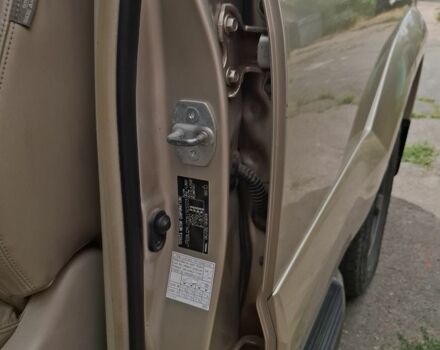 Бежевий Тойота Ленд Крузер Прадо 120, об'ємом двигуна 4 л та пробігом 318 тис. км за 14500 $, фото 20 на Automoto.ua