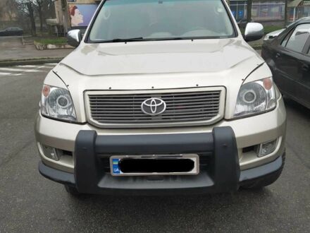 Бежевий Тойота Ленд Крузер Прадо 120, об'ємом двигуна 4 л та пробігом 330 тис. км за 12500 $, фото 1 на Automoto.ua