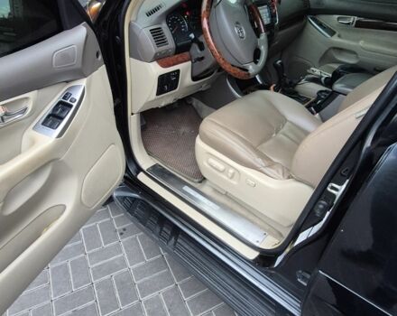 Тойота Ленд Крузер Прадо 120 2003 у Харкові на Automoto.ua Чорний Тойота Ленд Крузер Прадо 120, об'ємом двигуна 4 л та пробігом 320 тис. км за 12400 $, фото 5 на Automoto.ua