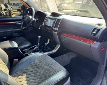 Черный Тойота Ленд Крузер Прадо 120, объемом двигателя 4 л и пробегом 322 тыс. км за 14200 $, фото 11 на Automoto.ua