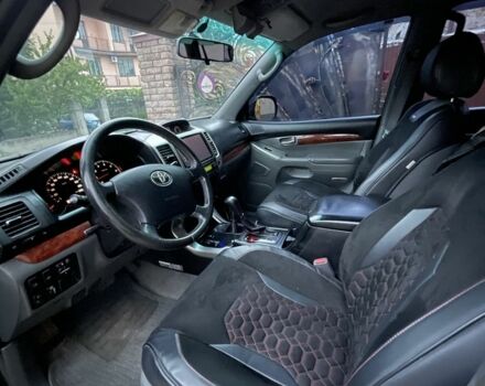 Чорний Тойота Ленд Крузер Прадо 120, об'ємом двигуна 4 л та пробігом 350 тис. км за 13096 $, фото 7 на Automoto.ua