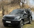 Черный Тойота Ленд Крузер Прадо 120, объемом двигателя 4 л и пробегом 444 тыс. км за 13000 $, фото 1 на Automoto.ua