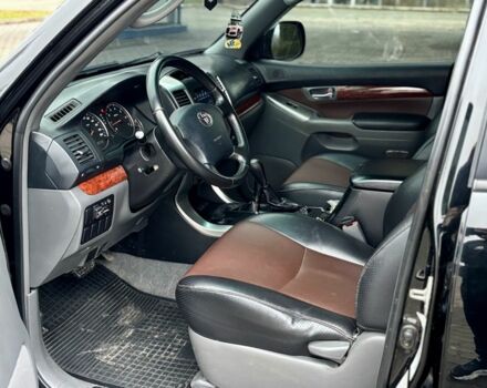 Черный Тойота Ленд Крузер Прадо 120, объемом двигателя 2.7 л и пробегом 224 тыс. км за 13200 $, фото 9 на Automoto.ua