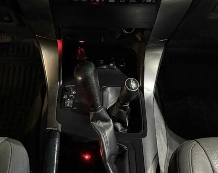 Черный Тойота Ленд Крузер Прадо 120, объемом двигателя 4 л и пробегом 212 тыс. км за 13500 $, фото 7 на Automoto.ua