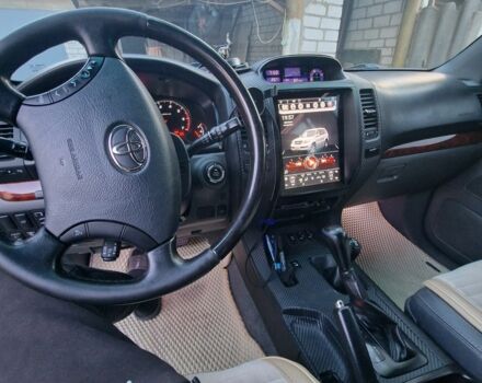 Чорний Тойота Ленд Крузер Прадо 120, об'ємом двигуна 4 л та пробігом 254 тис. км за 13700 $, фото 6 на Automoto.ua