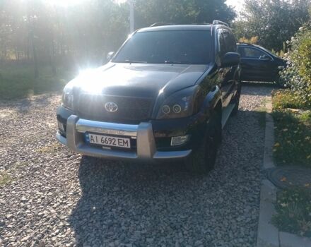 Черный Тойота Ленд Крузер Прадо 120, объемом двигателя 4 л и пробегом 257 тыс. км за 10000 $, фото 1 на Automoto.ua