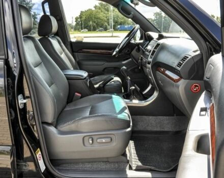 Черный Тойота Ленд Крузер Прадо 120, объемом двигателя 3 л и пробегом 230 тыс. км за 3900 $, фото 10 на Automoto.ua