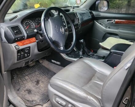 Черный Тойота Ленд Крузер Прадо 120, объемом двигателя 4 л и пробегом 126 тыс. км за 11000 $, фото 5 на Automoto.ua