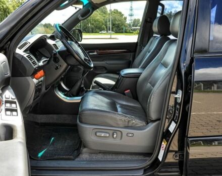 Черный Тойота Ленд Крузер Прадо 120, объемом двигателя 3 л и пробегом 230 тыс. км за 3900 $, фото 6 на Automoto.ua