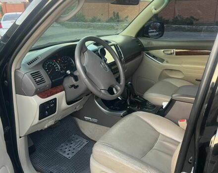 Черный Тойота Ленд Крузер Прадо 120, объемом двигателя 4 л и пробегом 250 тыс. км за 16200 $, фото 1 на Automoto.ua