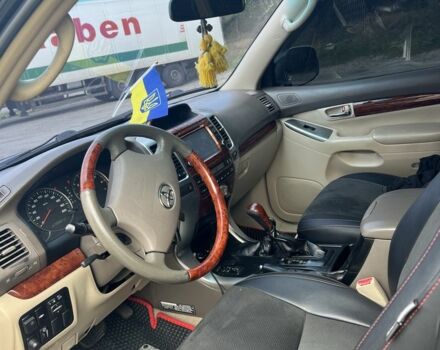 Тойота Ленд Крузер Прадо 120 2007 у Харкові на Automoto.ua Чорний Тойота Ленд Крузер Прадо 120, об'ємом двигуна 4 л та пробігом 220 тис. км за 17460 $, фото 5 на Automoto.ua