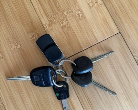 Чорний Тойота Ленд Крузер Прадо 120, об'ємом двигуна 4 л та пробігом 289 тис. км за 16500 $, фото 2 на Automoto.ua