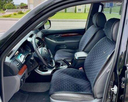 Черный Тойота Ленд Крузер Прадо 120, объемом двигателя 4 л и пробегом 285 тыс. км за 15000 $, фото 7 на Automoto.ua