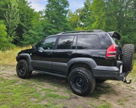 Черный Тойота Ленд Крузер Прадо 120, объемом двигателя 3 л и пробегом 245 тыс. км за 3700 $, фото 4 на Automoto.ua