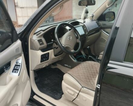 Черный Тойота Ленд Крузер Прадо 120, объемом двигателя 4 л и пробегом 306 тыс. км за 15000 $, фото 3 на Automoto.ua