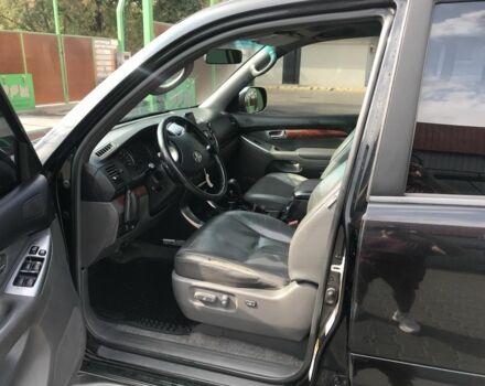 Черный Тойота Ленд Крузер Прадо 120, объемом двигателя 4 л и пробегом 315 тыс. км за 17500 $, фото 4 на Automoto.ua