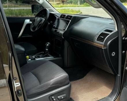 Черный Тойота Ленд Крузер Прадо 120, объемом двигателя 3.96 л и пробегом 133 тыс. км за 43000 $, фото 3 на Automoto.ua