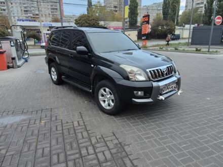 Черный Тойота Ленд Крузер Прадо 120, объемом двигателя 4 л и пробегом 320 тыс. км за 12400 $, фото 1 на Automoto.ua