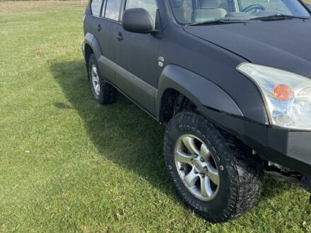 Черный Тойота Ленд Крузер Прадо 120, объемом двигателя 3 л и пробегом 356 тыс. км за 9500 $, фото 1 на Automoto.ua