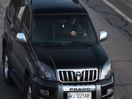 Черный Тойота Ленд Крузер Прадо 120, объемом двигателя 2.7 л и пробегом 245 тыс. км за 11100 $, фото 1 на Automoto.ua