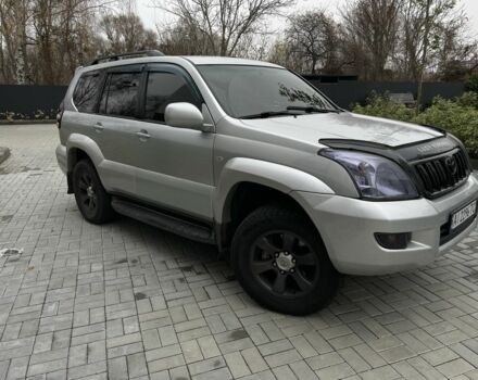 Серый Тойота Ленд Крузер Прадо 120, объемом двигателя 4 л и пробегом 220 тыс. км за 12500 $, фото 3 на Automoto.ua