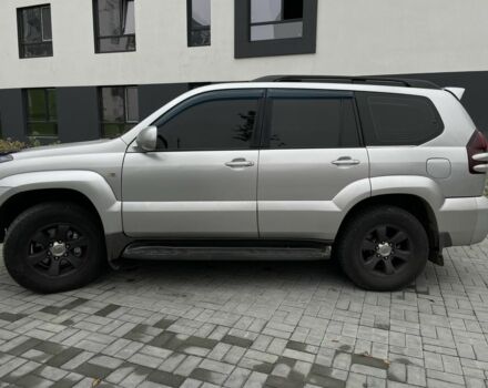 Серый Тойота Ленд Крузер Прадо 120, объемом двигателя 4 л и пробегом 220 тыс. км за 12500 $, фото 6 на Automoto.ua