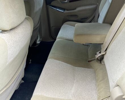 Тойота Ленд Крузер Прадо 120 2003 у Харкові на Automoto.ua Сірий Тойота Ленд Крузер Прадо 120, об'ємом двигуна 2.7 л та пробігом 282 тис. км за 9999 $, фото 6 на Automoto.ua