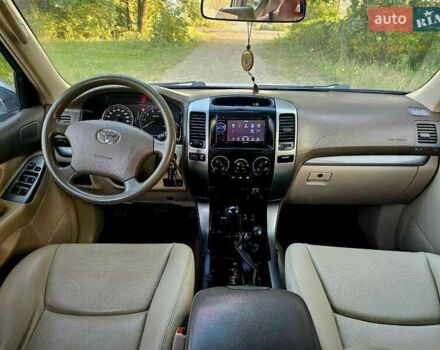 Сірий Тойота Ленд Крузер Прадо 120, об'ємом двигуна 0 л та пробігом 330 тис. км за 9700 $, фото 3 на Automoto.ua