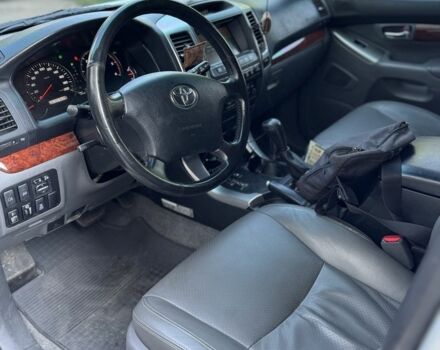 Серый Тойота Ленд Крузер Прадо 120, объемом двигателя 2.7 л и пробегом 360 тыс. км за 9900 $, фото 7 на Automoto.ua