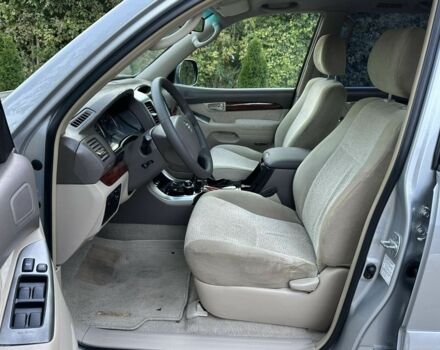 Серый Тойота Ленд Крузер Прадо 120, объемом двигателя 2.7 л и пробегом 241 тыс. км за 10300 $, фото 12 на Automoto.ua