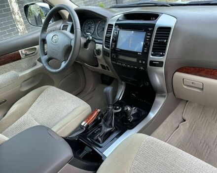 Серый Тойота Ленд Крузер Прадо 120, объемом двигателя 2.7 л и пробегом 241 тыс. км за 10300 $, фото 19 на Automoto.ua