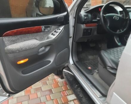 Серый Тойота Ленд Крузер Прадо 120, объемом двигателя 2.7 л и пробегом 270 тыс. км за 7800 $, фото 8 на Automoto.ua