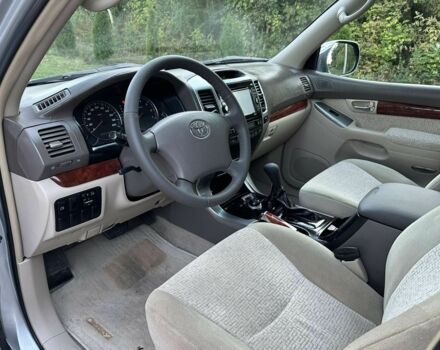 Серый Тойота Ленд Крузер Прадо 120, объемом двигателя 2.7 л и пробегом 241 тыс. км за 10300 $, фото 13 на Automoto.ua