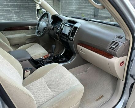 Серый Тойота Ленд Крузер Прадо 120, объемом двигателя 2.7 л и пробегом 241 тыс. км за 10300 $, фото 17 на Automoto.ua