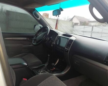 Серый Тойота Ленд Крузер Прадо 120, объемом двигателя 2.7 л и пробегом 237 тыс. км за 11812 $, фото 6 на Automoto.ua