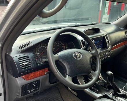 Сірий Тойота Ленд Крузер Прадо 120, об'ємом двигуна 4 л та пробігом 300 тис. км за 343 $, фото 7 на Automoto.ua