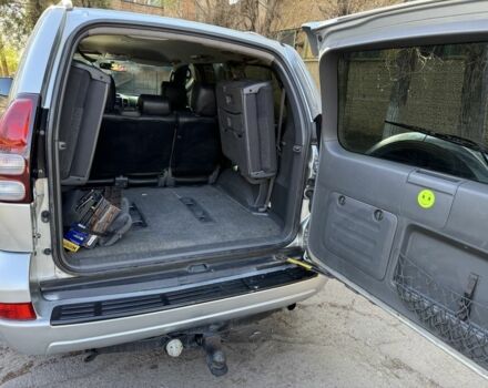 Серый Тойота Ленд Крузер Прадо 120, объемом двигателя 2.7 л и пробегом 320 тыс. км за 12900 $, фото 16 на Automoto.ua