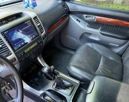 Серый Тойота Ленд Крузер Прадо 120, объемом двигателя 2.7 л и пробегом 320 тыс. км за 12900 $, фото 10 на Automoto.ua