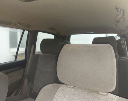 Серый Тойота Ленд Крузер Прадо 120, объемом двигателя 2.7 л и пробегом 237 тыс. км за 11812 $, фото 3 на Automoto.ua